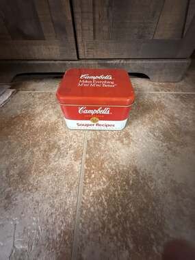 Vintage Campbell's Souper Recipes Tin: Red & White Recipe Box (6"x5"x4.5") - ,